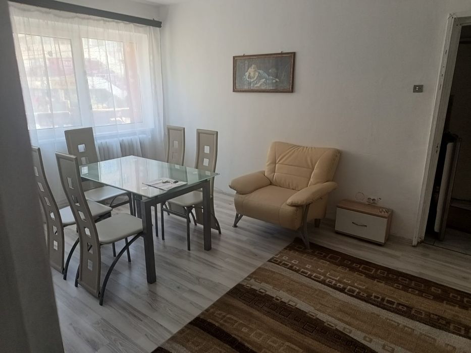Ofer pentru închiriere apartament 2camere ultracentral