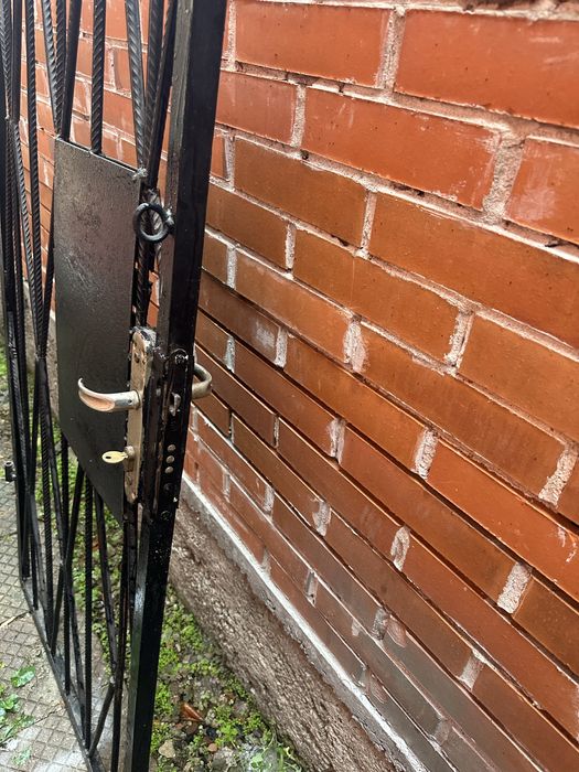 Метална врата-решетка