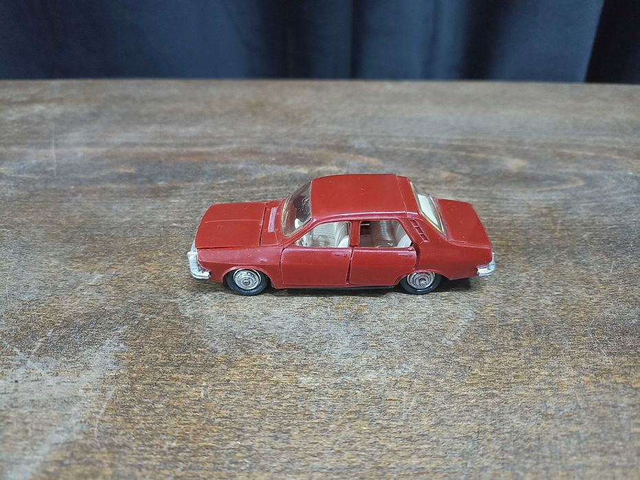 Norev 1:43, Renault 12 (plastic)