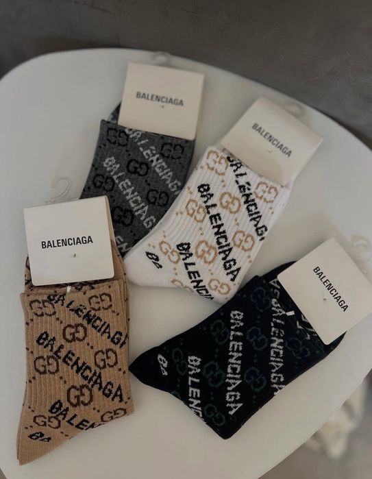 Стилни чорапи с модерен дизайн – удобство и класа в едно