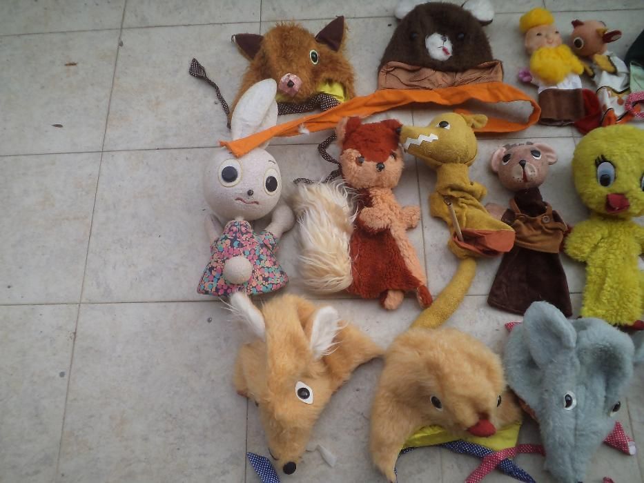 Кукли и шапки за куклен театър