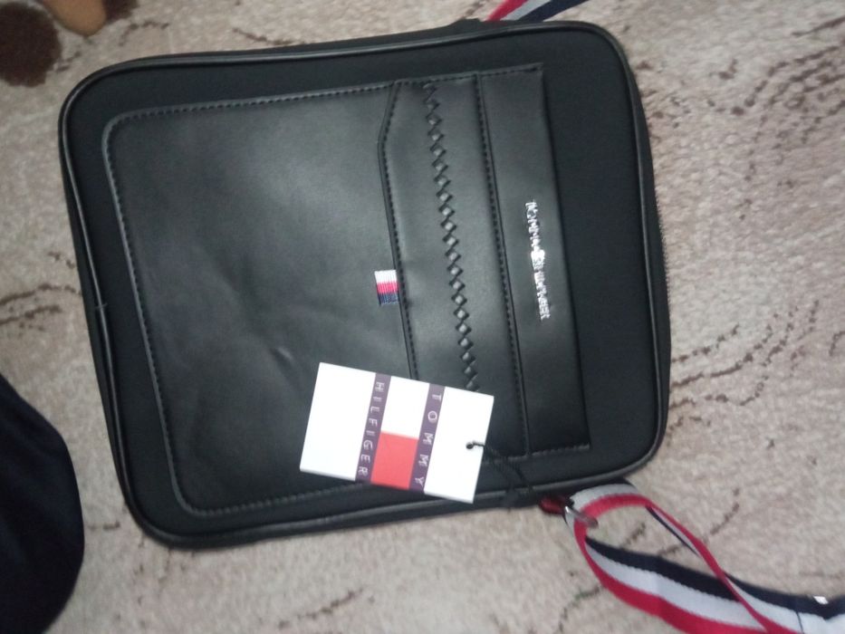 Продаётся барсетка мужская от Tommy Hilfiger