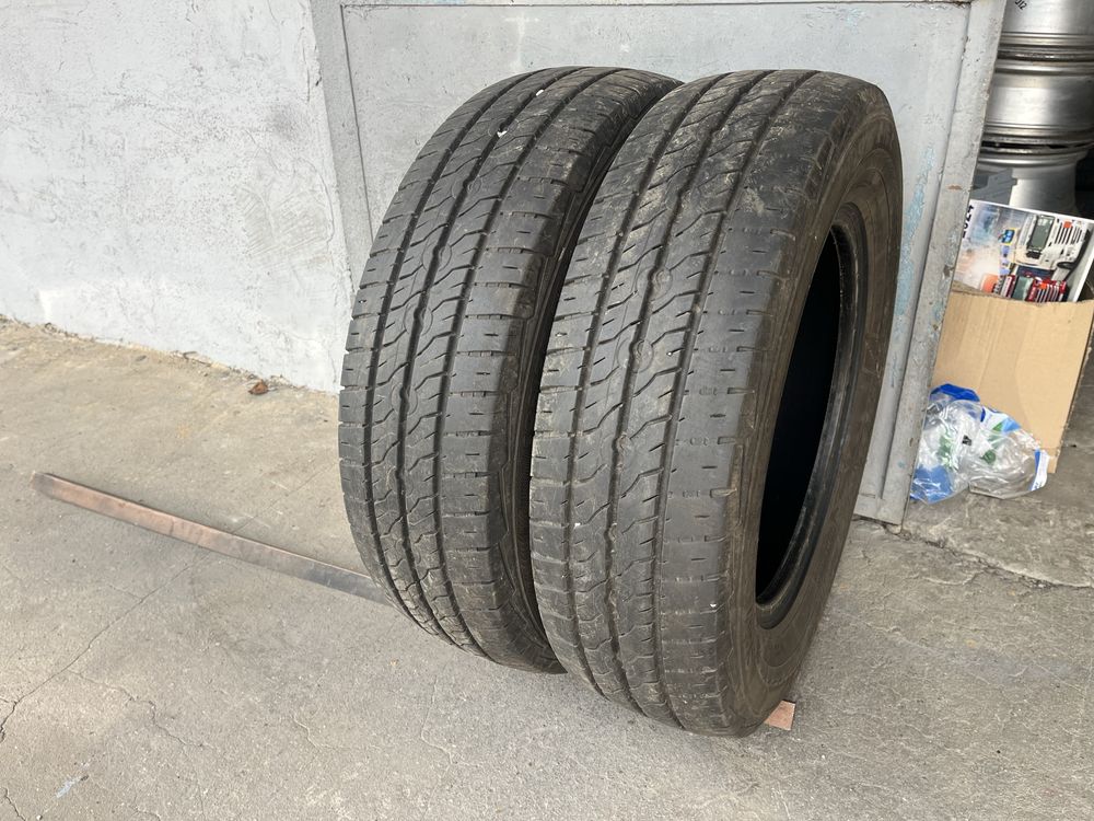 2 бр. гуми за бус 235/65/16C Semperit 7 mm DOT 4119