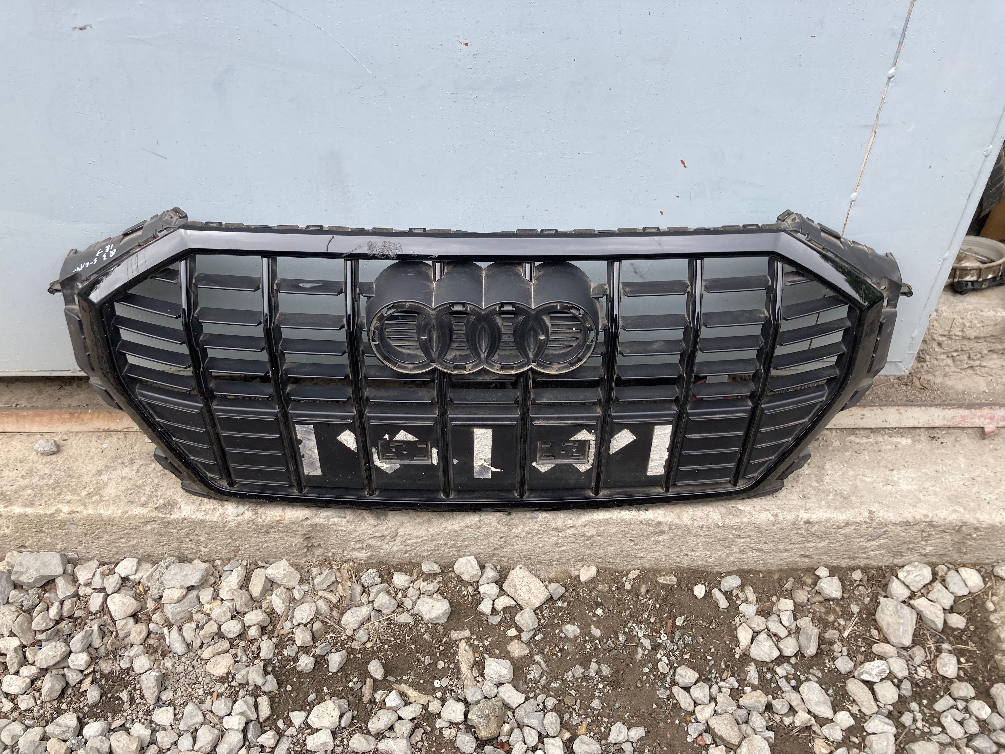 Решетка за Audi Q3. S-line. 18-24. 83A853651B.