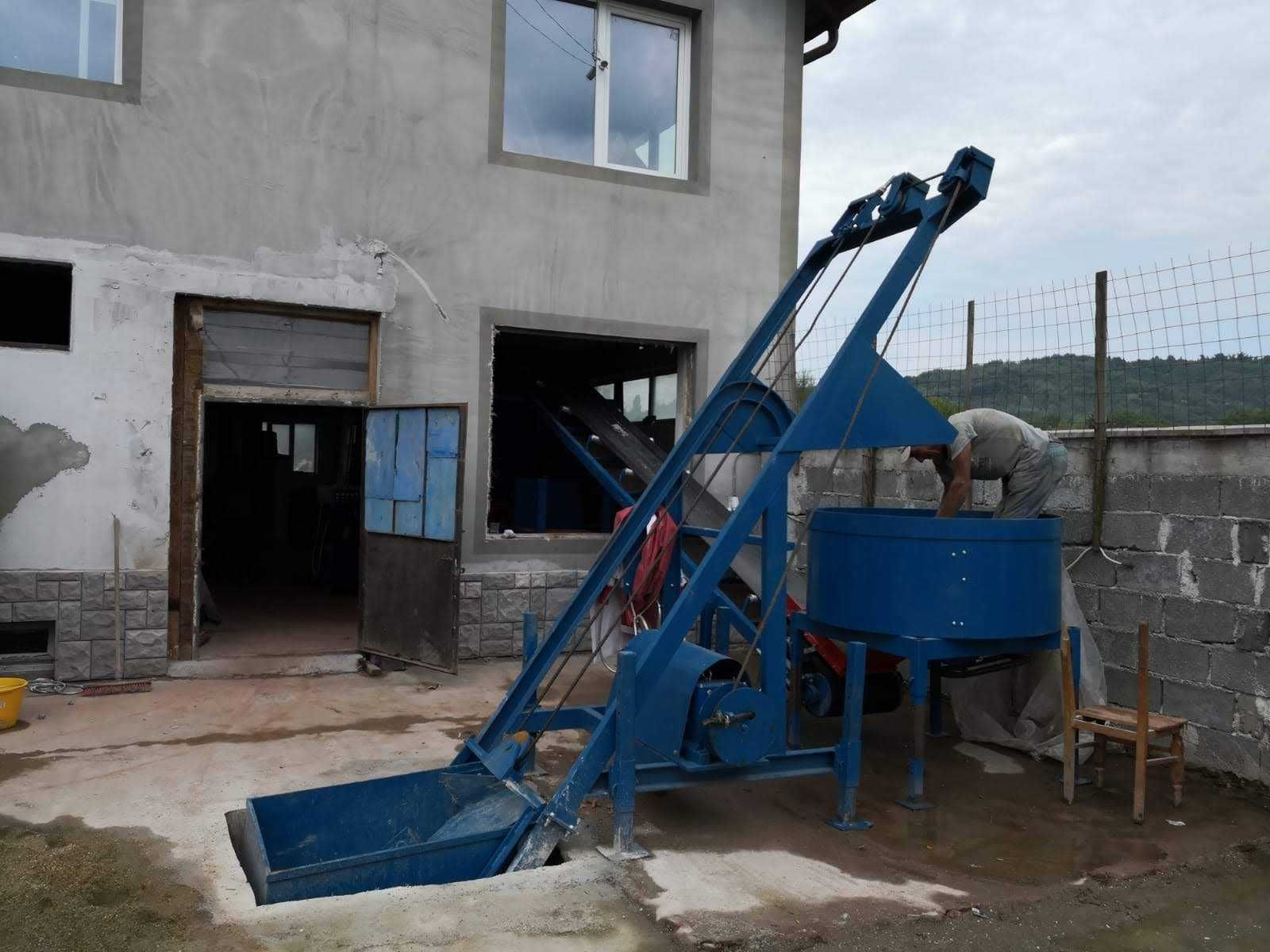 Schip pentru încarcare malaxor (beton)