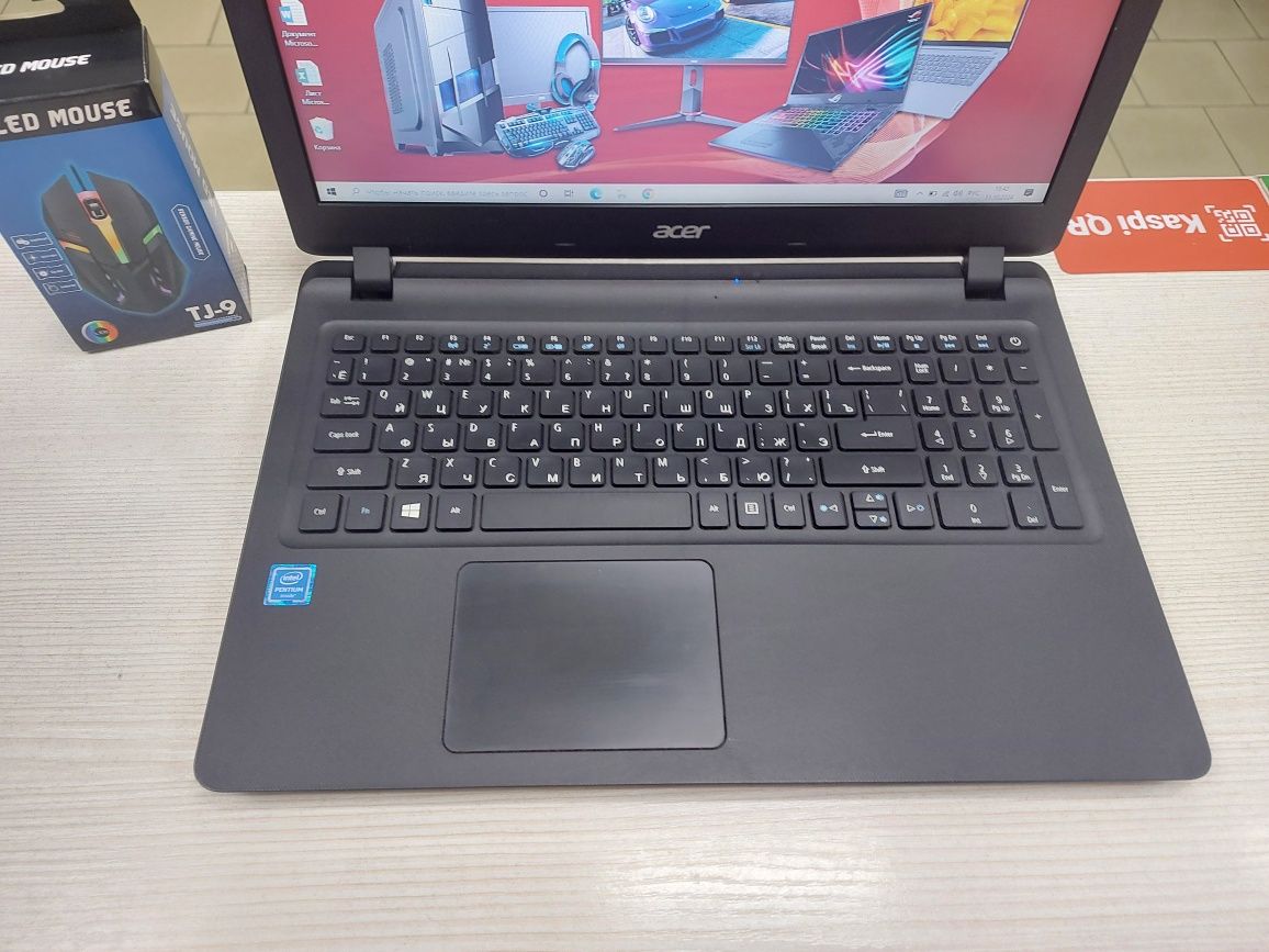 Acer (4 ядра, 250 Gb SSD, 4 Gb DDR3)