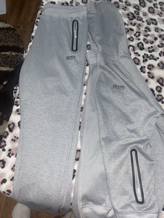 Trening hugo boss marimea xxl