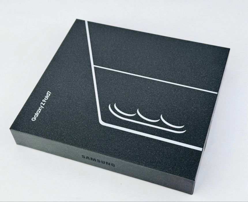 НАЛИЧЕН! Samsung Galaxy Z Fold 7 5G 256GB 12RAM Jet Black Гаранция!