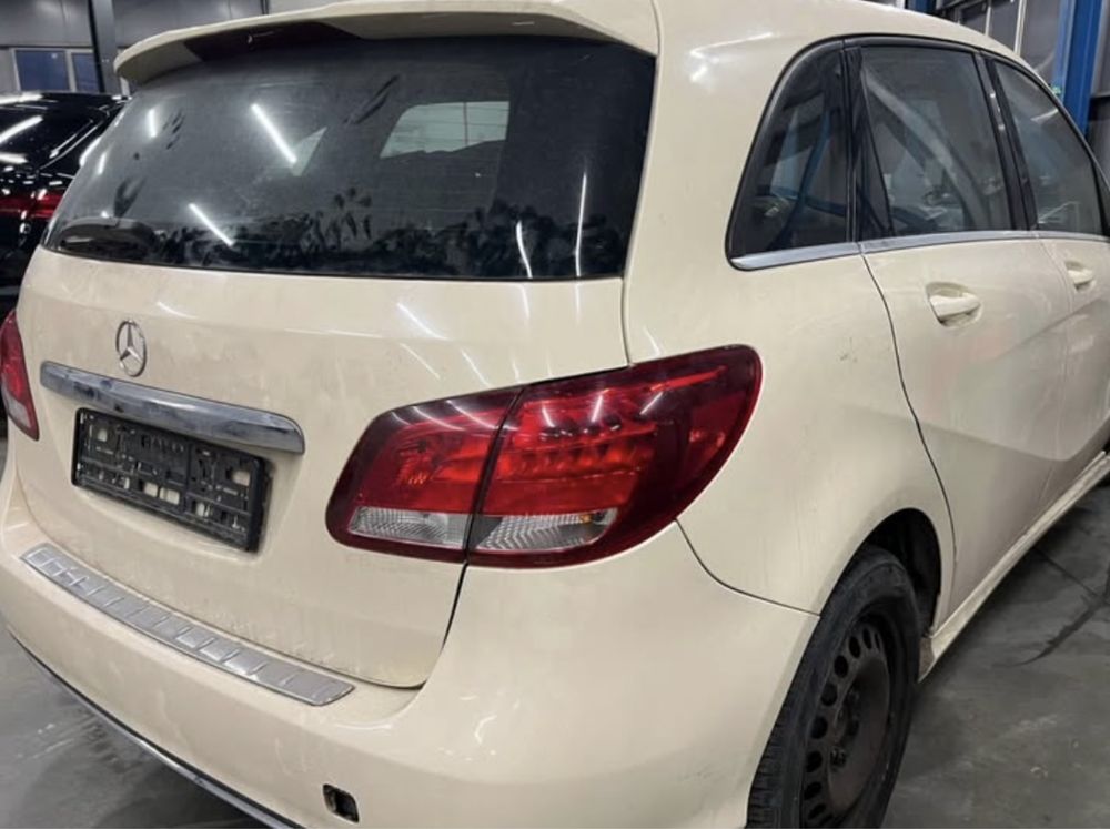 Portiera /Stop/Haion Dezmembrez Mercedes B class facelift w246