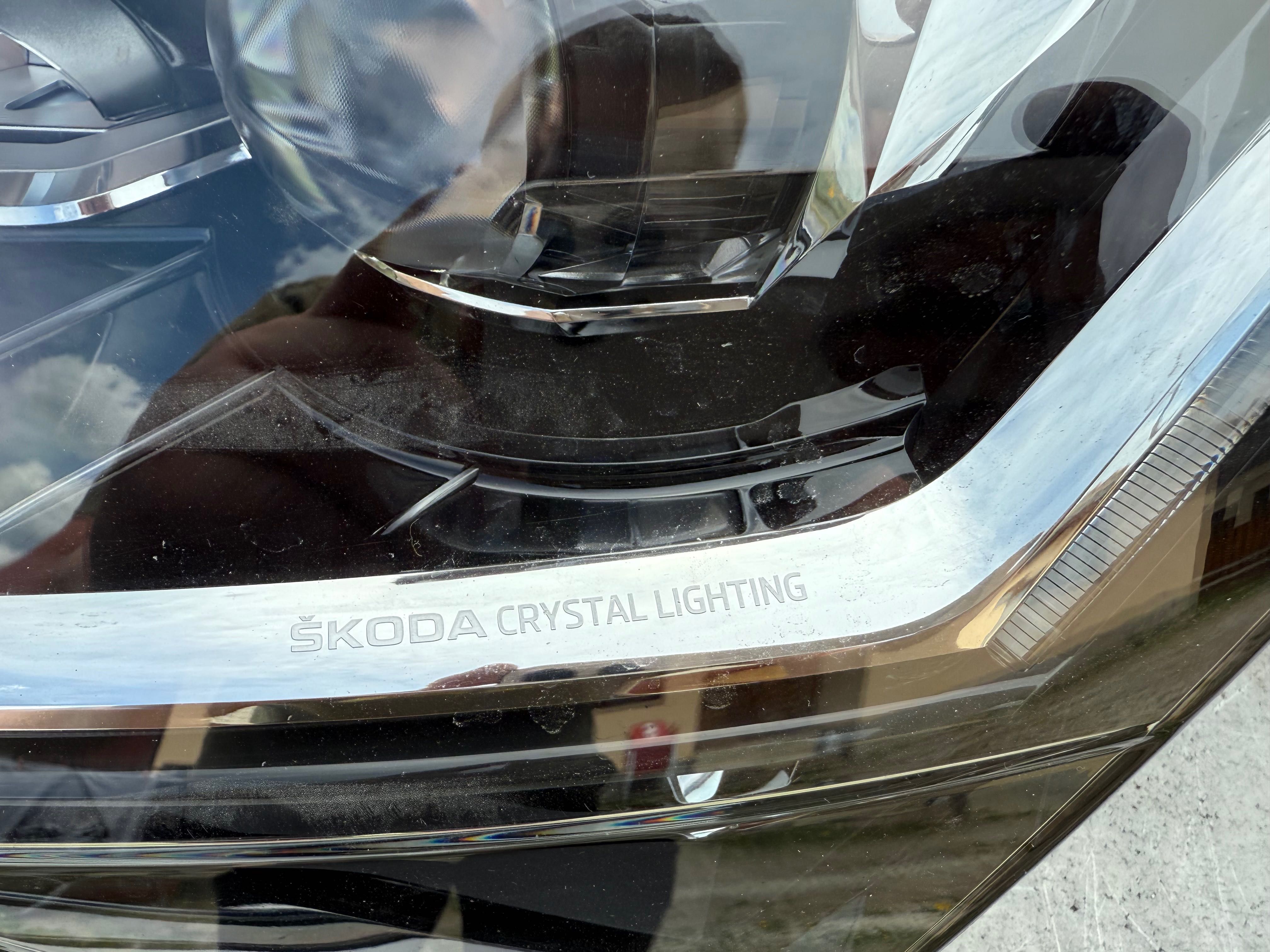 Skoda Superb 2023 Far Crystallichting 3V1941015D
