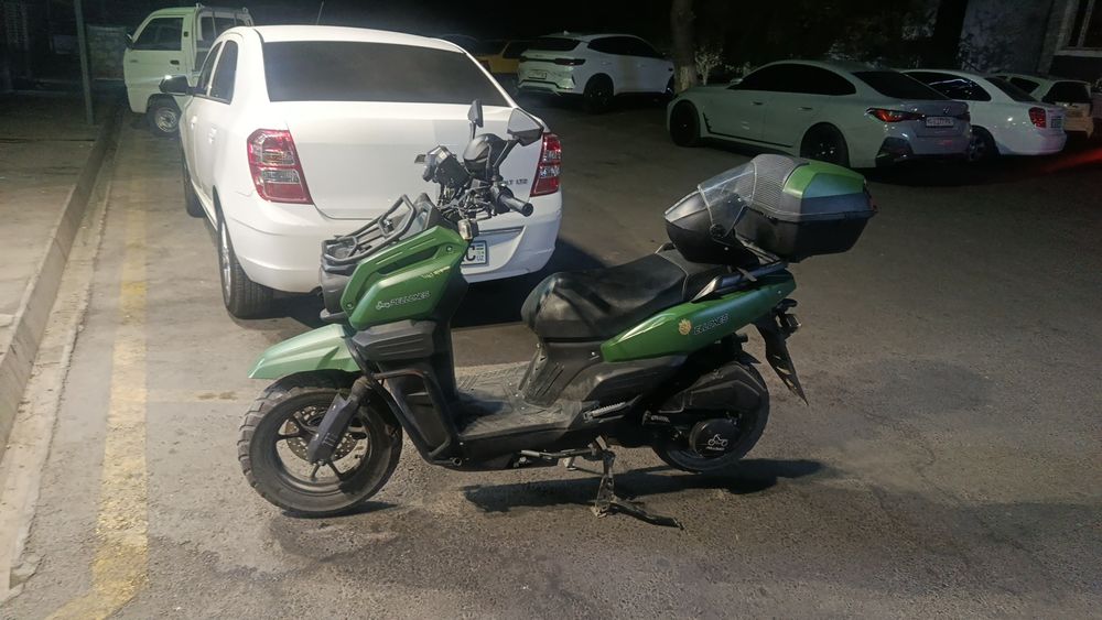 Sukuter tank 1 benzin