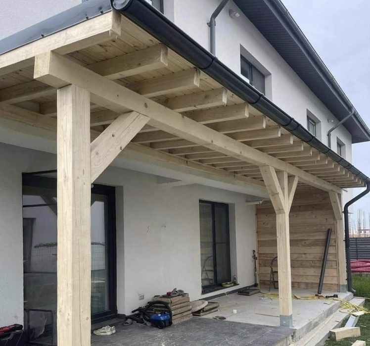 Vand terasă pe structura de lemn
