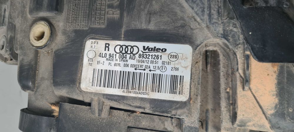 Фар Audi Q7 2012г.