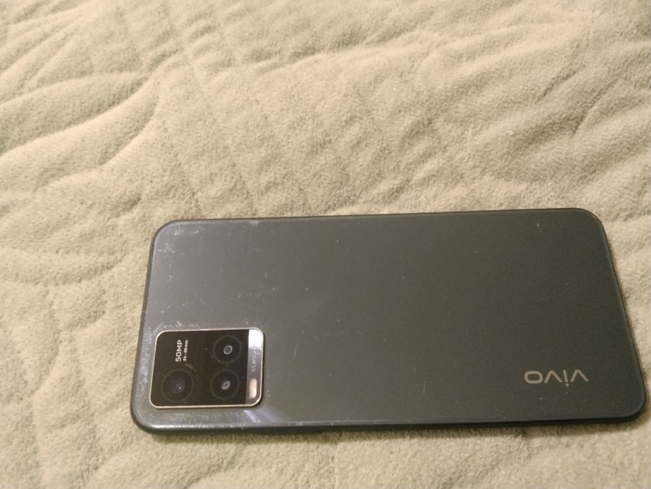 Продам телефон vivo Y33s