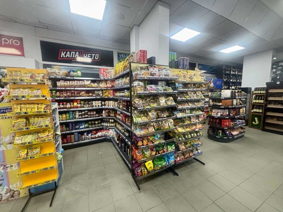 Метални стелажи - островни и крайстенни