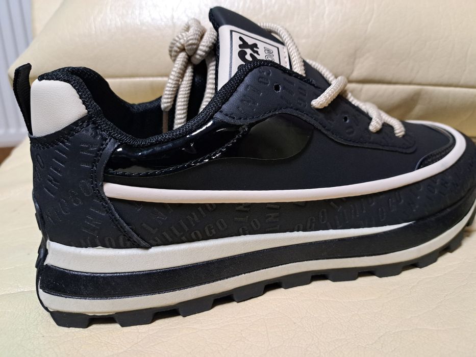 Плодавам чисто нови спортно елегантни обуфки 43 номер .