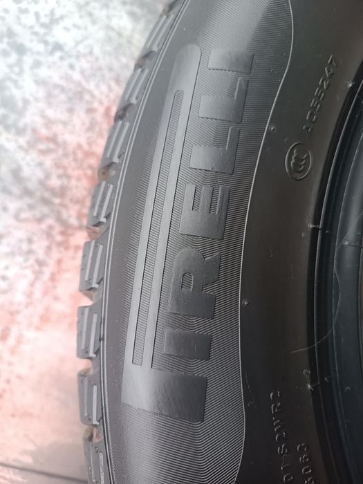 215/60/16 Pirelli Дот 3824