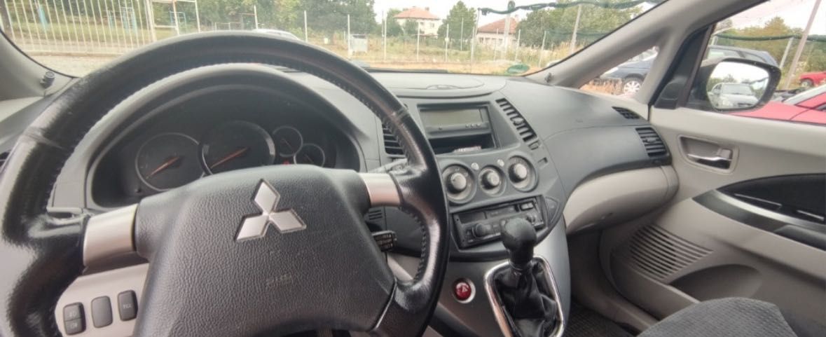 Mitsubishi grandis