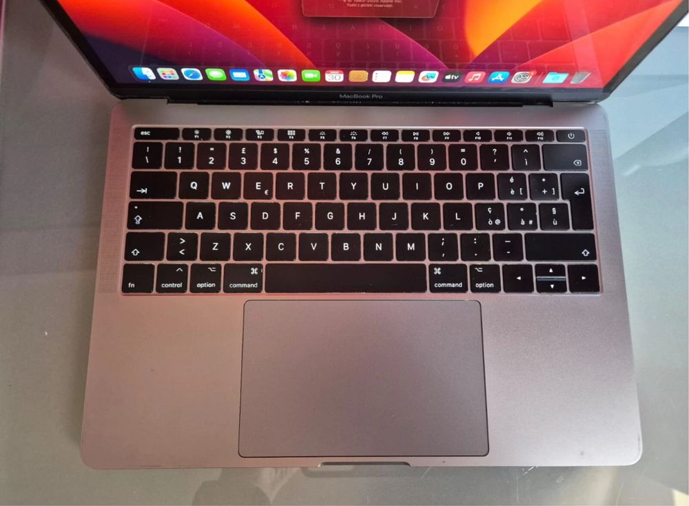 MacBook Pro  13,3 Retina Display