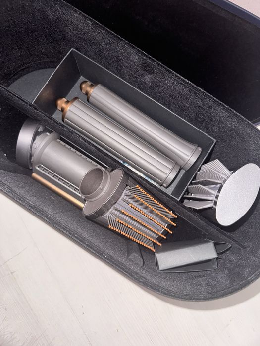 Дайсон (насадки и чехол для хранения)