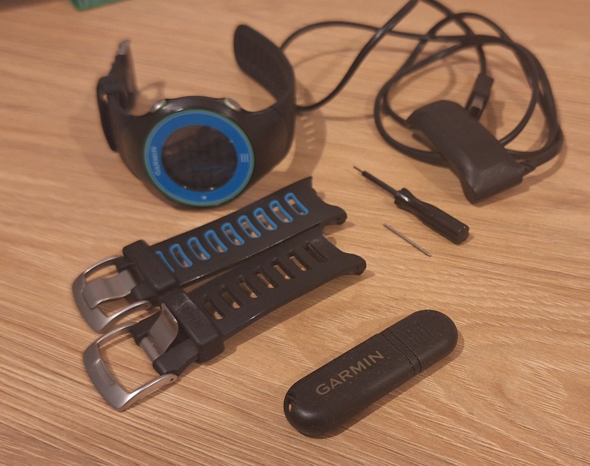 Ceas Garmin Forerunner 610 + încărcător + USB Ant  (transfer date)