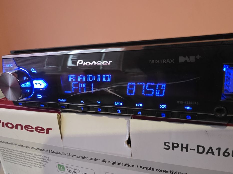 Продавам Pioneer mvh-x580dab