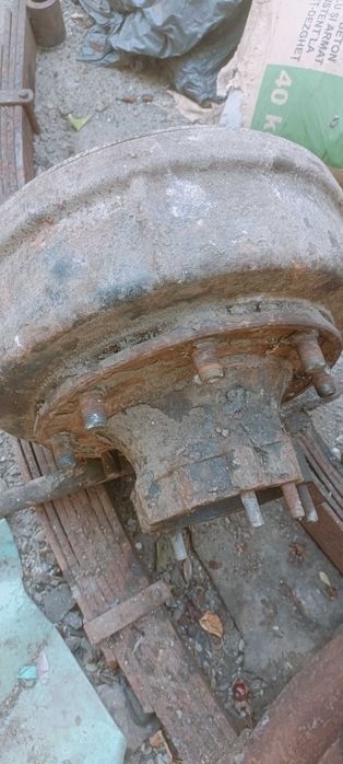 Piese din dezmembrare pentru camioane de tip "Bucegi"