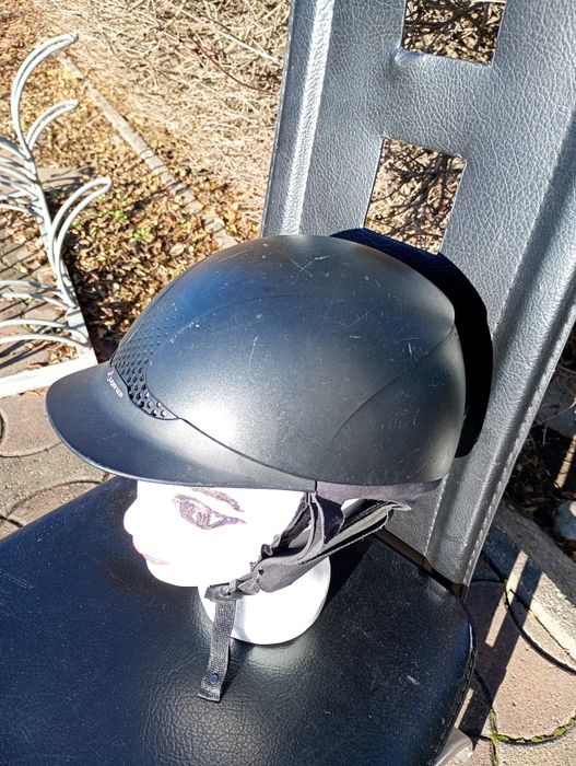 Cască și vesta protecție echitație