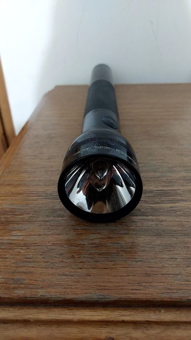 Lanterna MAGLITE