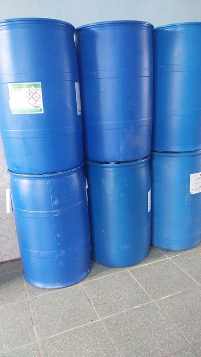 Пластиковые 200 литровые бочки