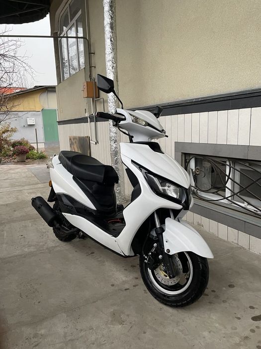 Продам Мопед сонник м8