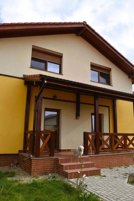 Inchiriez casa in comuna Cristian