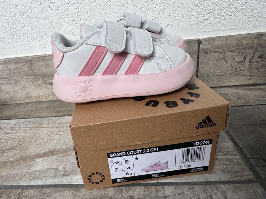 Спортни обувки adidas grand court