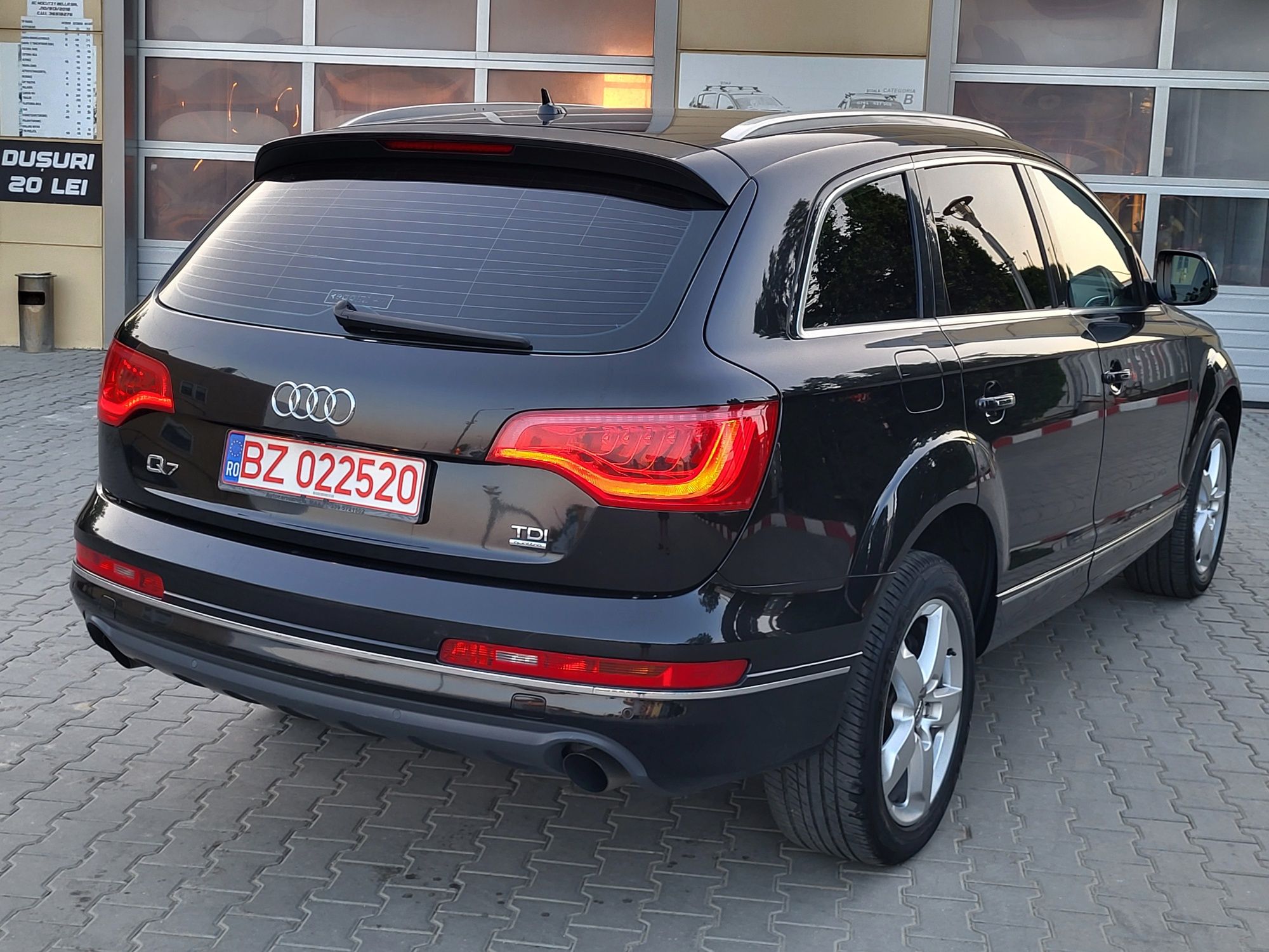 Audi Q7 2012 3.0 Diesel /Face-lift/7 locurii !!!