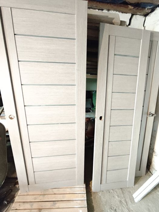 Межкомнатные двери 4 штуки