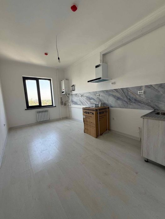 Новостройка 3/8/10 
Яккасарайский район 
Метро Космонавтов 
Ориентир: