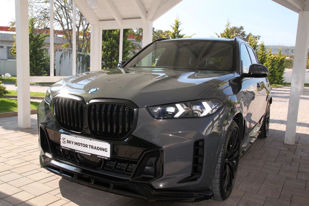 BMW X5 50e Individual Msport 489PS/ Masaj/ SkyL/ Iconic/ 22"/Air/ SoftCl/ TVA