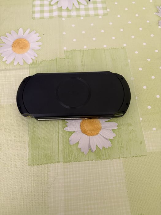 PSP 2 конзола с игри