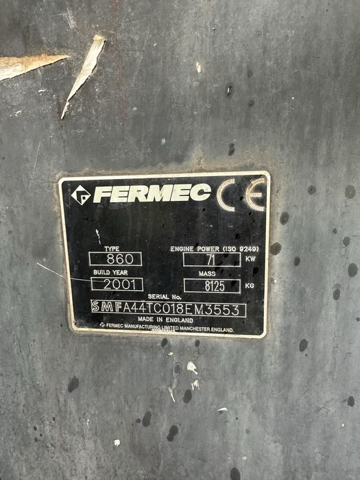 Dezmembrez buldo excavator fermec 860
