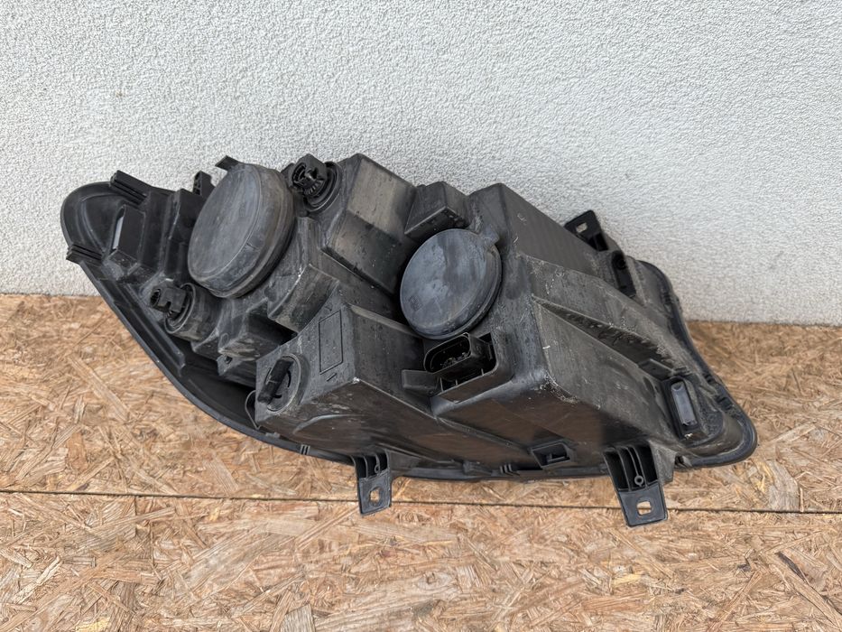 Far stanga Mercedes Sprinter W907 W910 halogen Original Europa