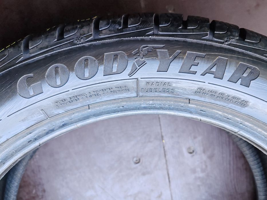 Vând anvelope second hand