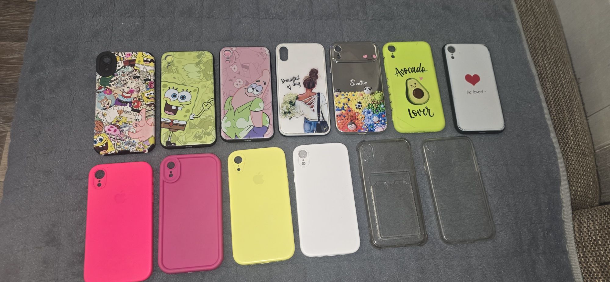 Продам чехлы на IPhone XR 13 штук