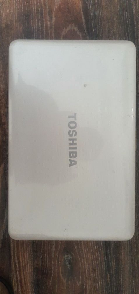 Лаптопи за части: Toshiba satellite c855 и Lenovo Y510P