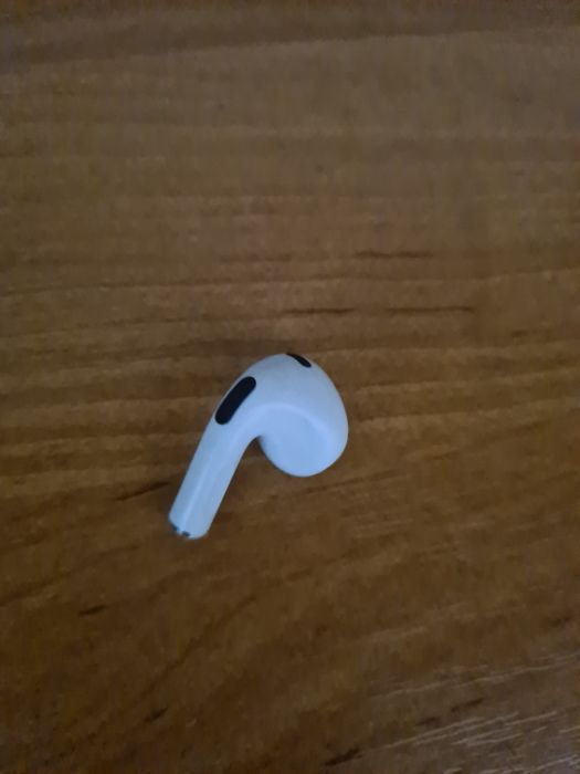 Правый наушник airpods 3