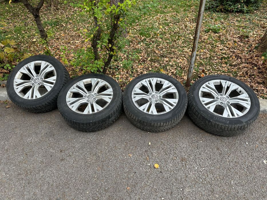 Vand genti 17 “ original VW cu anvelope de iarna