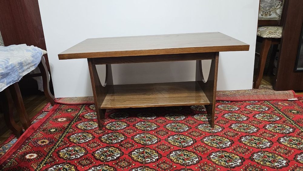 Jurnalnik stol divan uchun