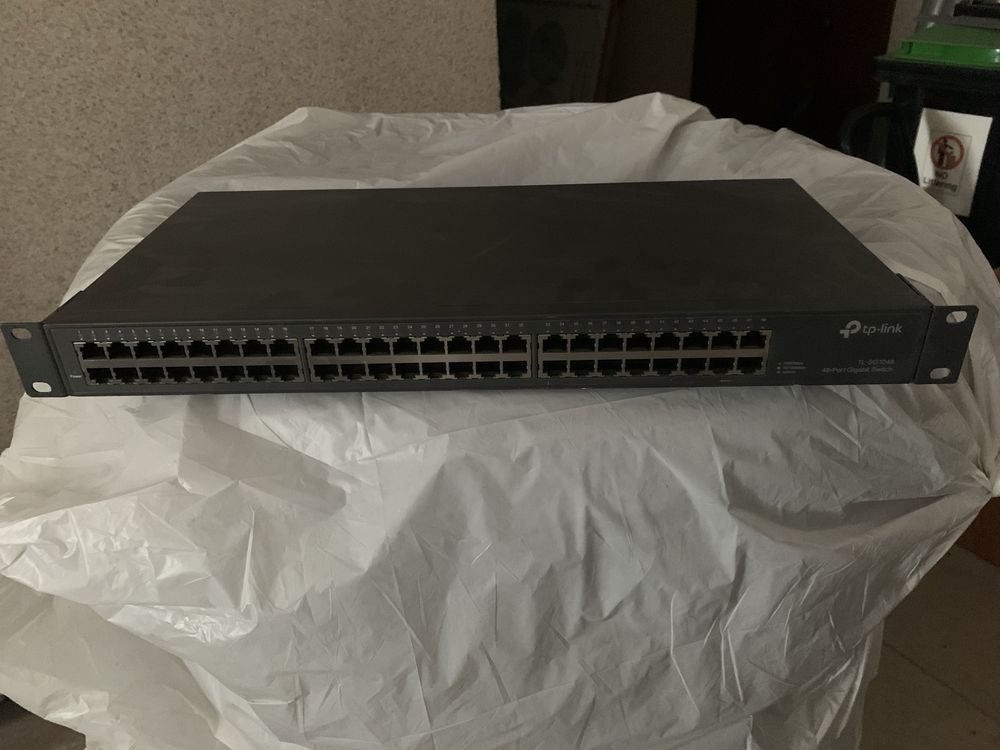 Продам Switch 48 port TP-Link TL-SG1048