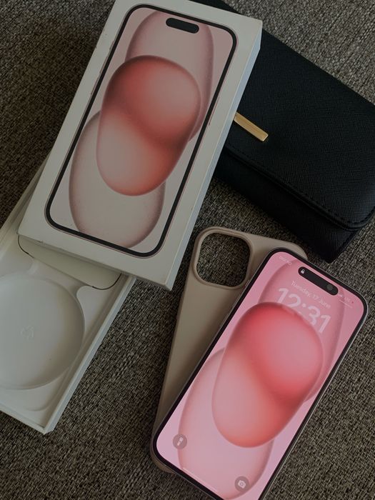 apple iphone 15 pink