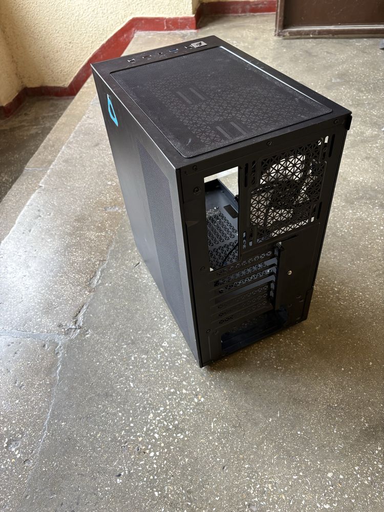 Carcase pc de vanzare