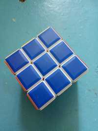 Кубик рубика продаются.